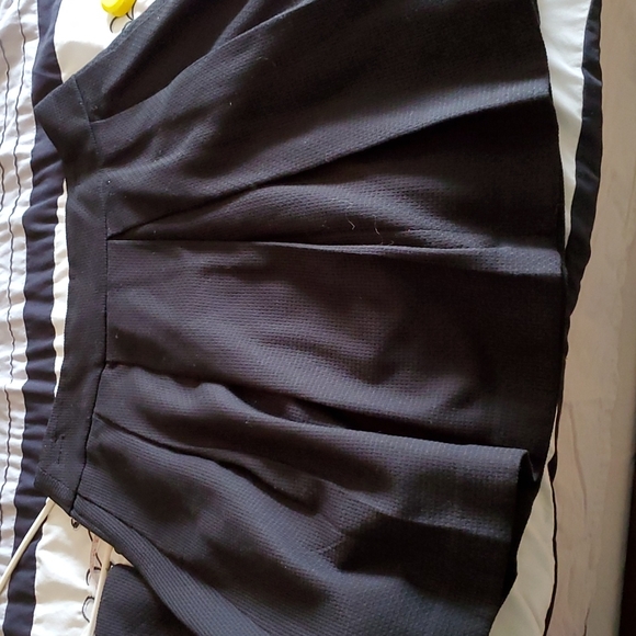 Sandra Angelazzi black summer suit blazer is 40 & full skirt. s2 - Picture 5 of 6